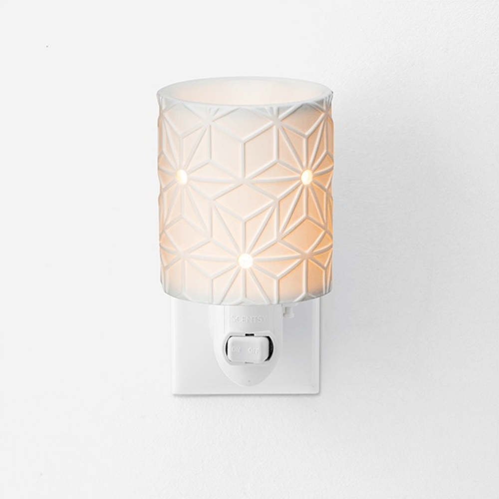 NWT Salerno Scentsy Nightlight Warmer